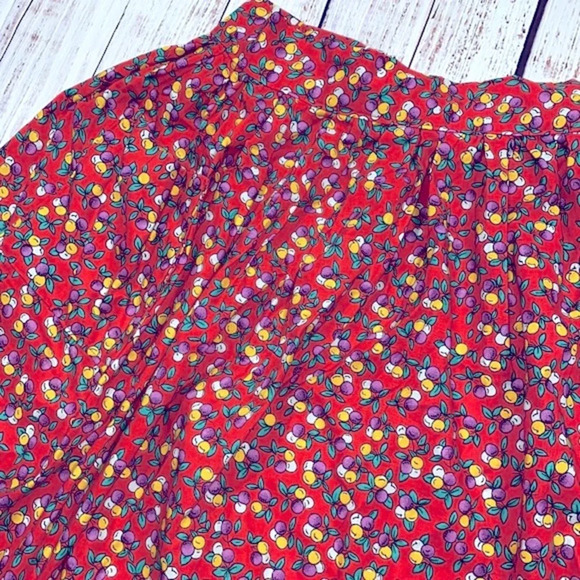 Vintage red fruit print farmhouse apron - Picture 3 of 4